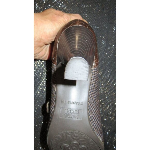 Hot Kiss Brown Mixed Leather Mary Jane Croc Embossed Button Closure Pumps 10 - Picture 8 of 11